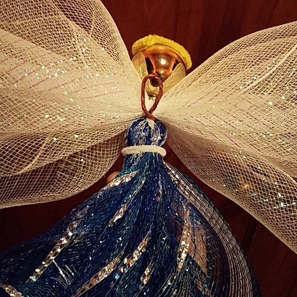 HANDMADE DECO MESH ANGEL wreath - Picture 3 of 3